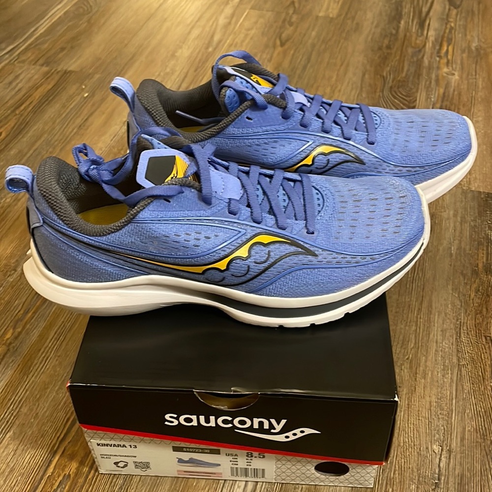 Saucony Kinvara 13 running shoes SIZE: 8.5